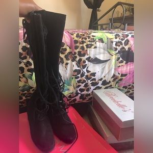 Cute genuine leather black moccasin lace up boots
